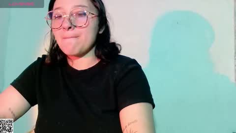 Snapshot of naomi_moon3 chatting on 02.14.25 Naomi online show from 02.14.25