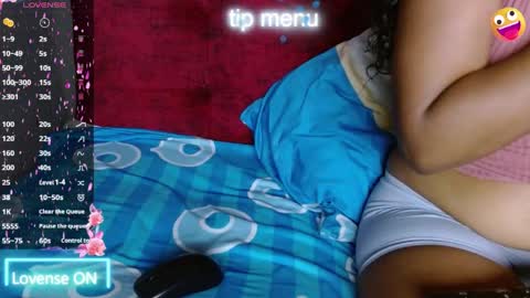 naomi_powel online show from 05.04.26