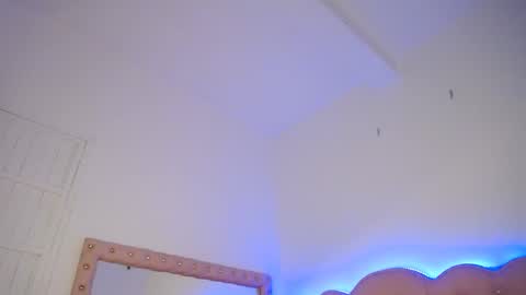 Snapshot of naomi_shayk chatting on 04.16.26 naomi_shayk online show from 04.16.26
