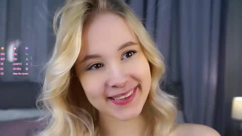 Snapshot of naomibry chatting on 01.10.26 Angel online show from 01.10.26