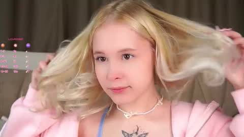 Snapshot of naomibry chatting on 02.06.26 Angel online show from 02.06.26