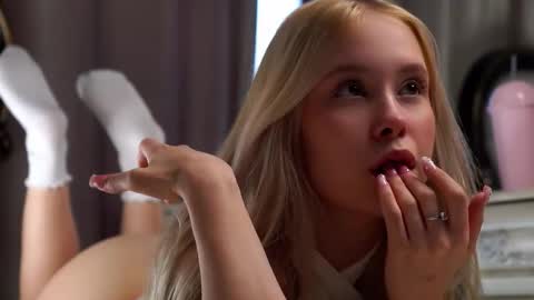 Snapshot of naomibry chatting on 03.02.26 Angel online show from 03.02.26