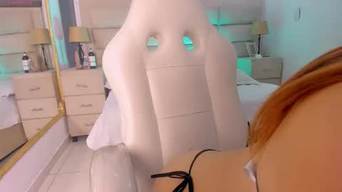 Naomi Frost online show from 02.02.26