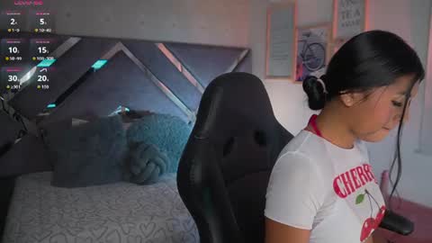 Naomi-Gray  online show from 07.08.26