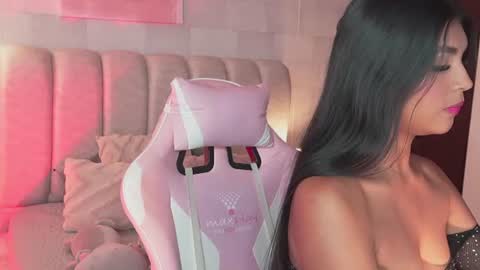 Naomi-Gray  online show from 07.11.26