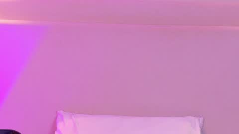 Naomi Klarc online show from 04.09.26