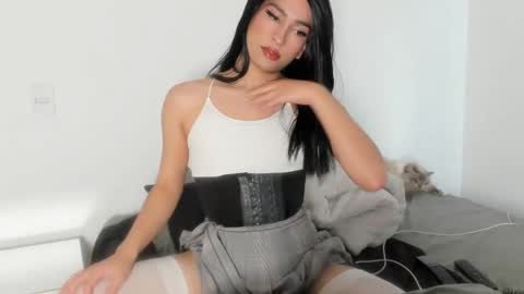 Naomi Moore online show from 10.19.25