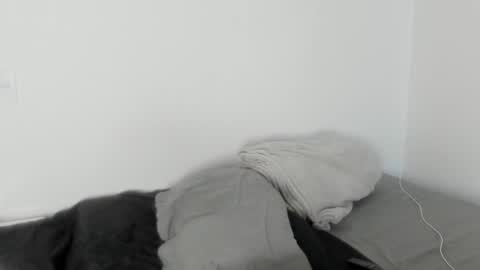 Naomi Moore online show from 11.20.25