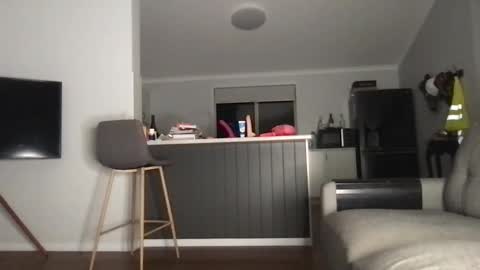 Snapshot of naomirhoades chatting on 02.27.25 naomirhoades online show from 02.27.25