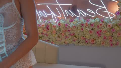 Snapshot of naomisainz chatting on 01.22.25 Naomi online show from 01.22.25