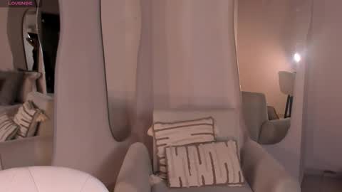 Snapshot of naomisainz chatting on 09.22.25 Naomi online show from 09.22.25