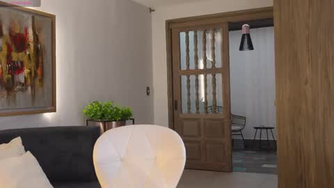 Naomi online show from 04.19.26