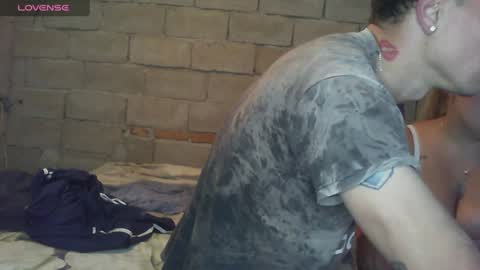 Snapshot of naomisimon chatting on 01.05.25 bellas2012 online show from 01.05.25