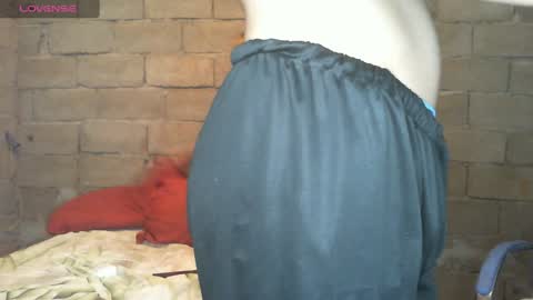 Snapshot of naomisimon chatting on 01.13.25 bellas2012 online show from 01.13.25