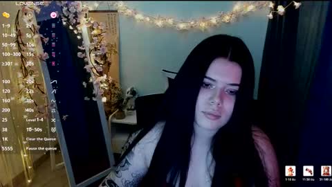 Snapshot of naomivibes chatting on 03.05.26 Naomi online show from 03.05.26