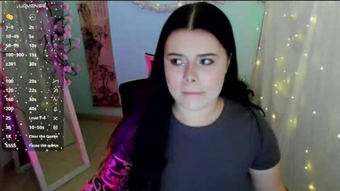 Snapshot of naomivibes chatting on 04.06.26 Naomi online show from 04.06.26