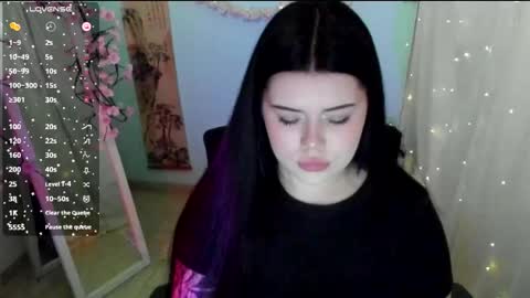 Snapshot of naomivibes chatting on 04.16.26 Naomi online show from 04.16.26