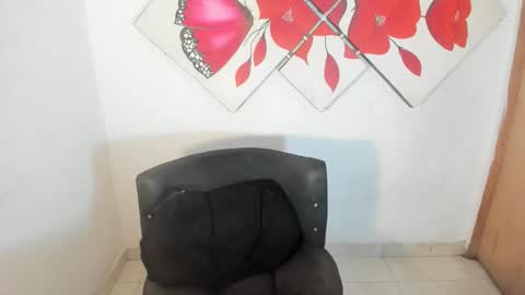 naomiwildburn online show from 04.05.26