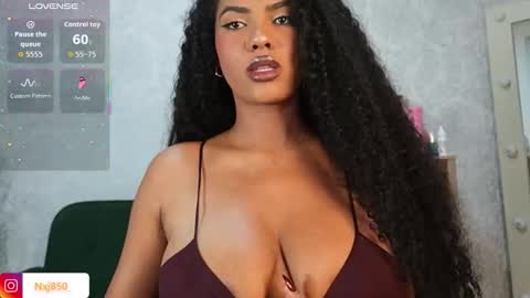 Snapshot of naomixjones1 chatting on 03.12.26 Naomi online show from 03.12.26