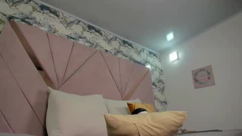 Naomy online show from 03.18.26