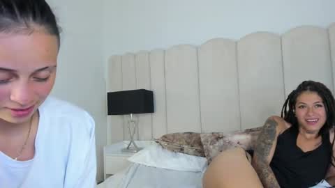 NaomyAndDany online show from 01.18.25