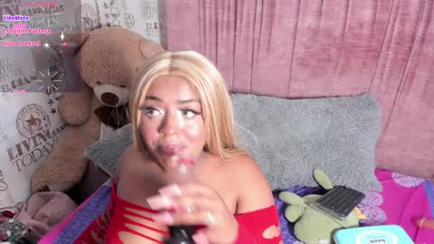 Naomyfoxx online show from 02.08.25