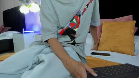 Snapshot of nascary_fox chatting on 09.13.25 Nascary Fox online show from 09.13.25