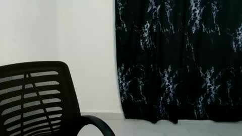 Mila online show from 04.10.26