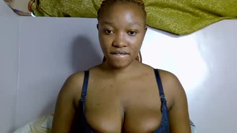 Snapshot of nasty_previne chatting on 11.11.25 previn online show from 11.11.25