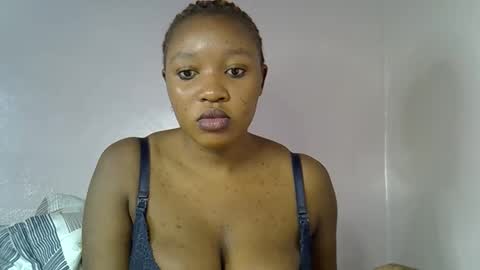 Snapshot of nasty_previne chatting on 11.22.25 previn online show from 11.22.25