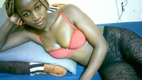 Snapshot of nastyafrika chatting on 09.27.25 Marie online show from 09.27.25