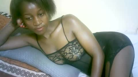 Snapshot of nastyafrika chatting on 10.11.25 Marie online show from 10.11.25