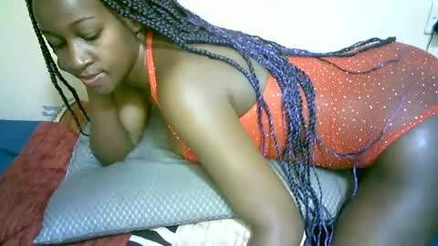 Snapshot of nastyafrika chatting on 10.13.25 Marie online show from 10.13.25