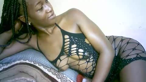 Snapshot of nastyafrika chatting on 10.23.25 Marie online show from 10.23.25