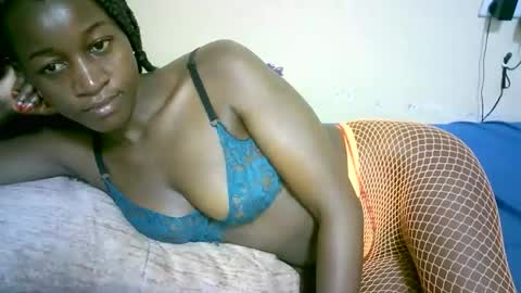 Snapshot of nastyafrika chatting on 11.05.25 Marie online show from 11.05.25