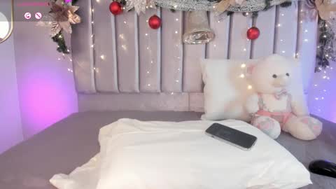 Deisy online show from 12.13.24