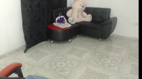 Nata Ramirez online show from 02.14.25