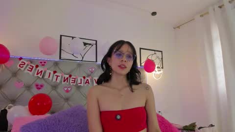 Snapshot of natalhy_ chatting on 02.14.26 natalia online show from 02.14.26