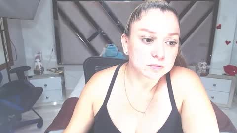 Snapshot of natalia5560 chatting on 02.23.25 natalia5560 online show from 02.23.25