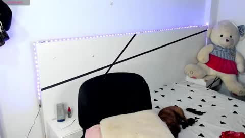 Snapshot of natalia_cb chatting on 12.28.24 Natalia online show from 12.28.24