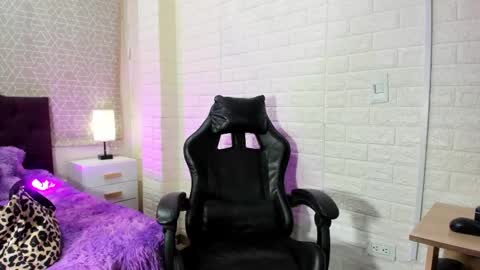 Natalia Kiss online show from 02.03.26