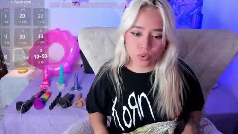 Snapshot of nataliahenao_69 chatting on 06.14.26 Nataliua Henao online show from 06.14.26