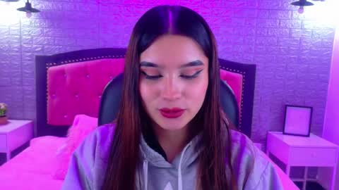 natalie  online show from 12.20.25