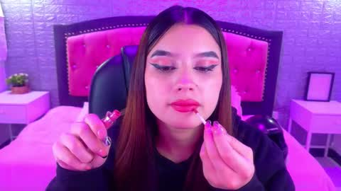 natalie  online show from 12.23.25