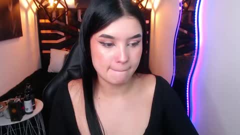 natalie  online show from 04.17.26