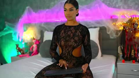 nataliedelices online show from 10.18.25