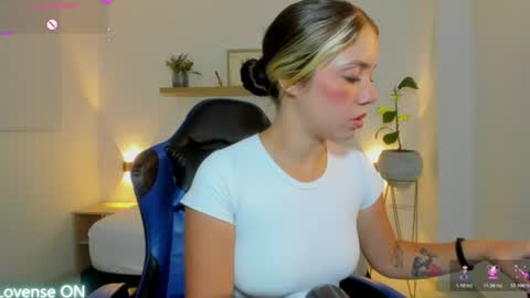 Snapshot of nataly_rodri chatting on 07.21.26 Nataly online show from 07.21.26