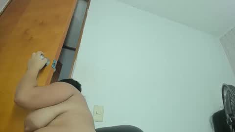 natalycarter_ online show from 10.28.25