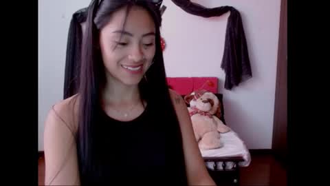 Nataly Escobar online show from 03.10.25