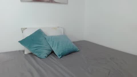 NATALY GOLDEN online show from 09.12.25